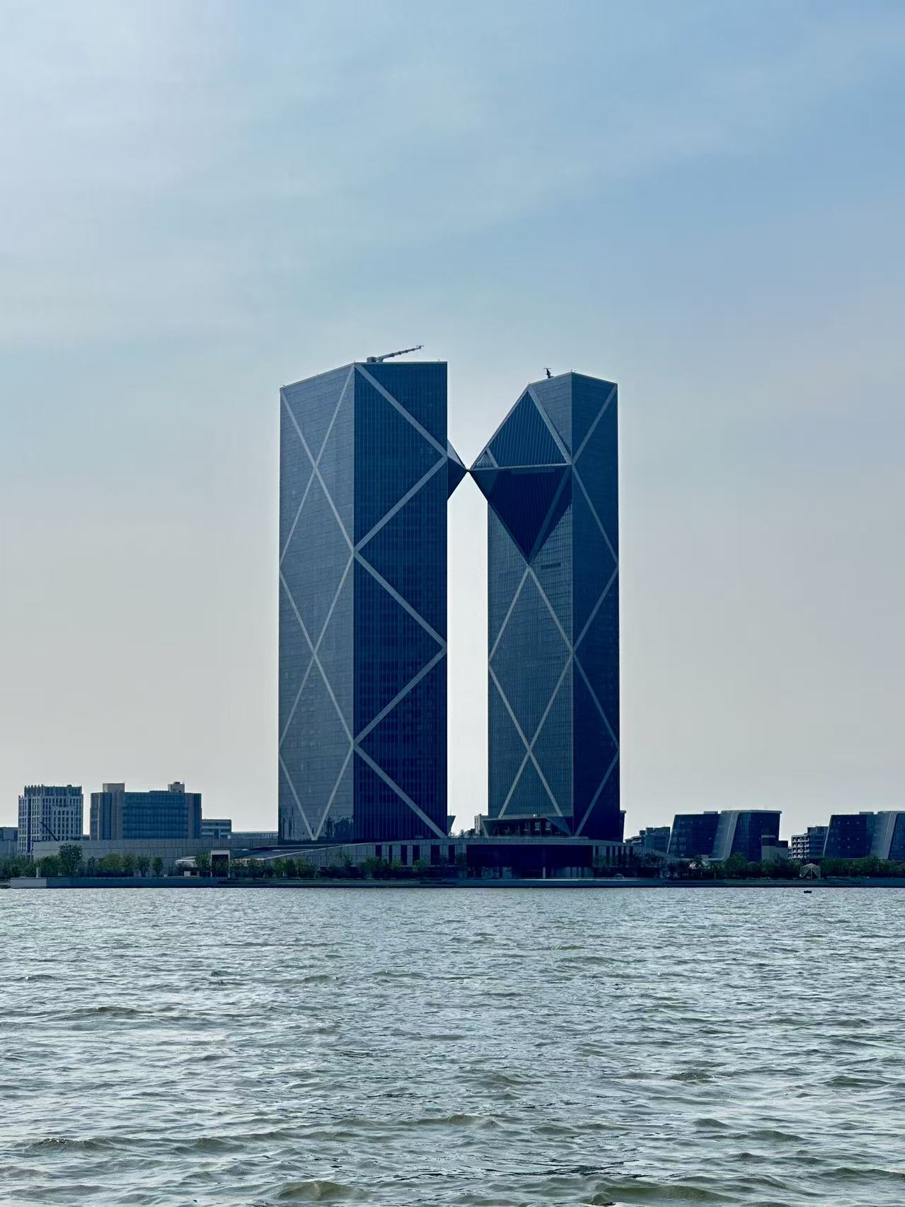 临港